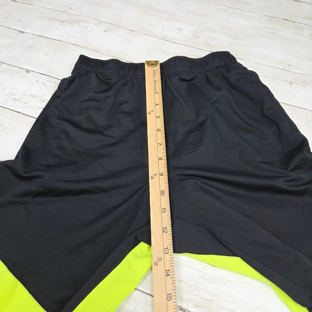 Nike Dri-FIT Basketball Shorts Colorblock Boys Large Black Volt 822952-012